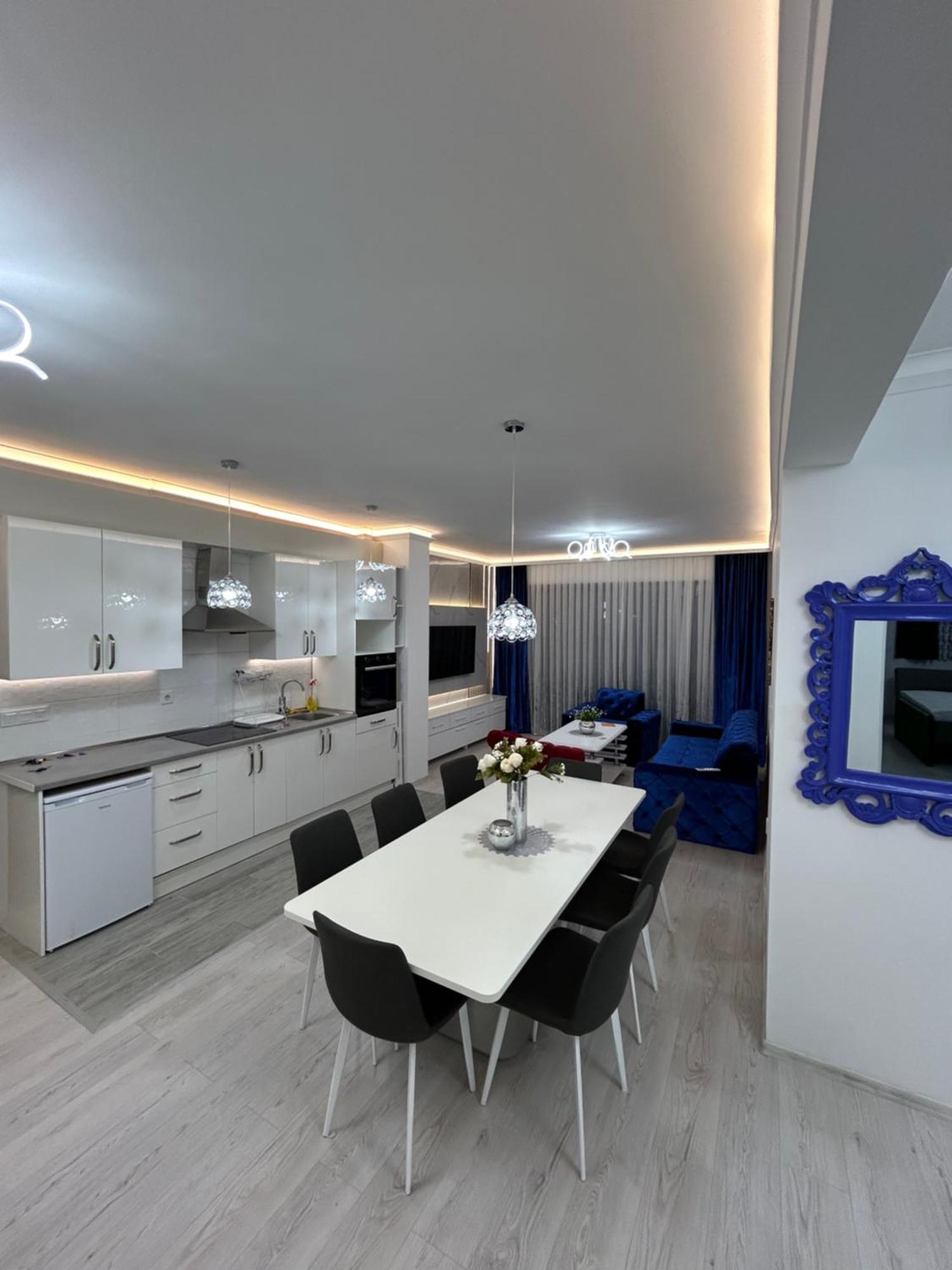 Kings Apartment